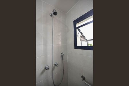 Apartamento à venda com 114m², 3 quartos e 3 vagas Apartamento à venda com 114m², 3 quartos e 3 vagasChuveiro da Suíte 1