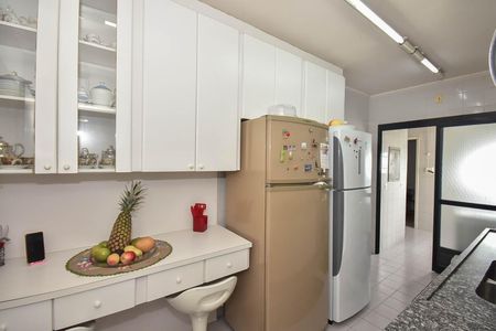 Apartamento à venda com 114m², 3 quartos e 3 vagas Apartamento à venda com 114m², 3 quartos e 3 vagasCozinha