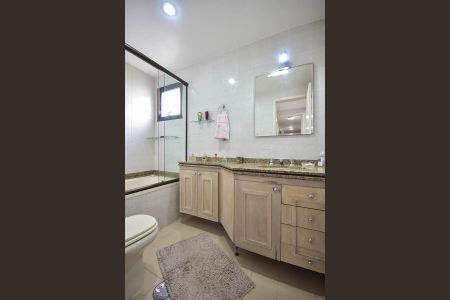 Apartamento à venda com 114m², 3 quartos e 3 vagas Apartamento à venda com 114m², 3 quartos e 3 vagasBanheiro da Suíte 3