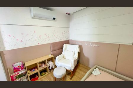 Apartamento à venda com 177m², 4 quartos e 2 vagas Apartamento à venda com 177m², 4 quartos e 2 vagasQuarto 2