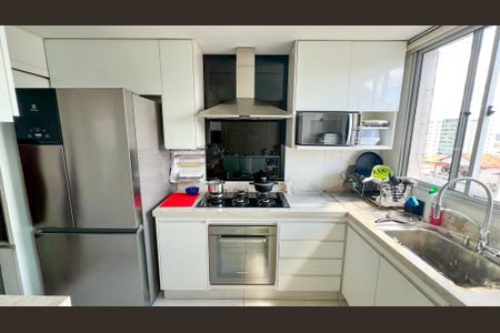 Apartamento à venda com 177m², 4 quartos e 2 vagas Apartamento à venda com 177m², 4 quartos e 2 vagasCozinha e Área de Serviço