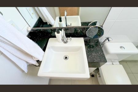 Apartamento à venda com 177m², 4 quartos e 2 vagas Apartamento à venda com 177m², 4 quartos e 2 vagasBanheiro Social