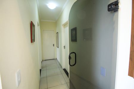 Apartamento à venda com 80m², 2 quartos e 1 vaga Apartamento à venda com 80m², 2 quartos e 1 vagaCorredor
