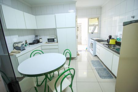 Apartamento à venda com 80m², 2 quartos e 1 vaga Apartamento à venda com 80m², 2 quartos e 1 vagaCozinha