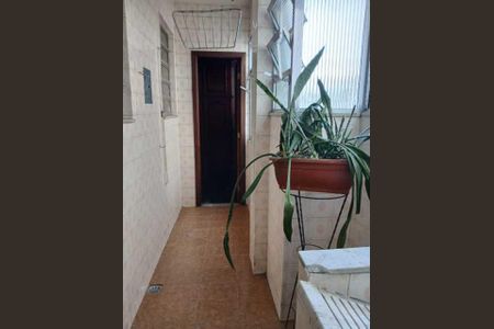 Apartamento à venda com 74m², 2 quartos e 1 vaga