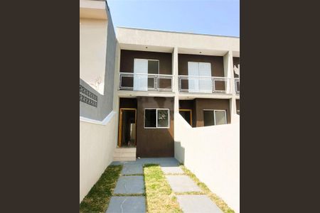 Casa à venda com 100m², 3 quartos e 2 vagas