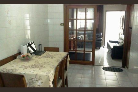 Casa à venda com 110m², 2 quartos e 2 vagas