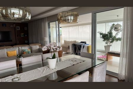 Apartamento à venda com 208m², 3 quartos e 4 vagas