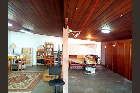 Casa à venda com 180m², 3 quartos e 2 vagas