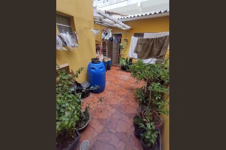 Casa à venda com 130m², 2 quartos e 2 vagas