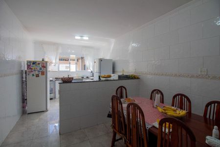 Casa à venda com 120m², 2 quartos e 3 vagas