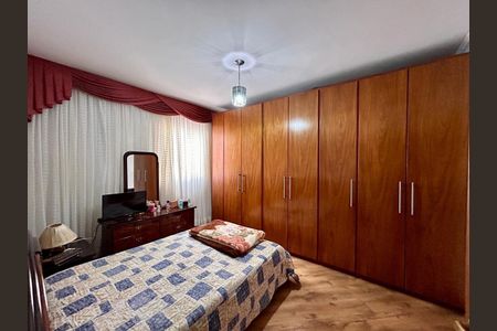 Casa à venda com 120m², 2 quartos e 3 vagas