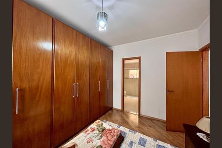 Casa à venda com 120m², 2 quartos e 3 vagas