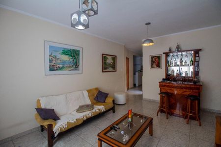 Casa à venda com 120m², 2 quartos e 3 vagas