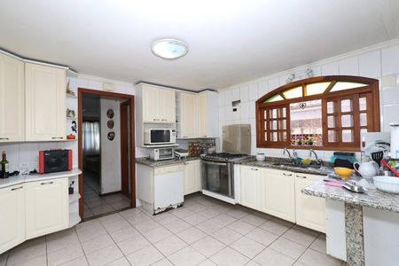 Casa à venda com 280m², 2 quartos e 3 vagas