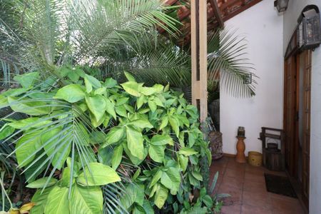 Casa à venda com 280m², 2 quartos e 3 vagas