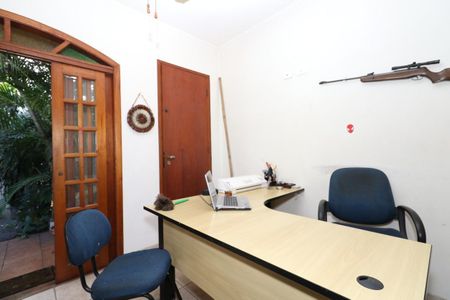 Casa à venda com 280m², 2 quartos e 3 vagas