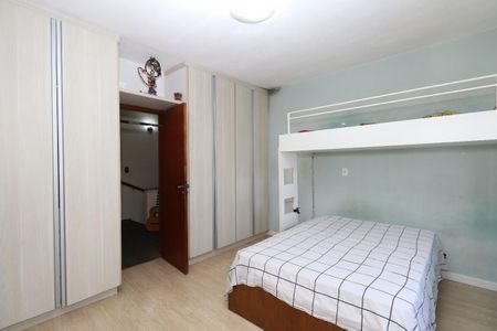 Casa à venda com 280m², 2 quartos e 3 vagas