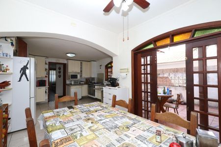 Casa à venda com 280m², 2 quartos e 3 vagas