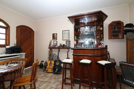 Casa à venda com 280m², 2 quartos e 3 vagas