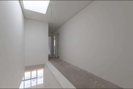 Casa de condomínio à venda com 707m², 4 quartos e 5 vagas