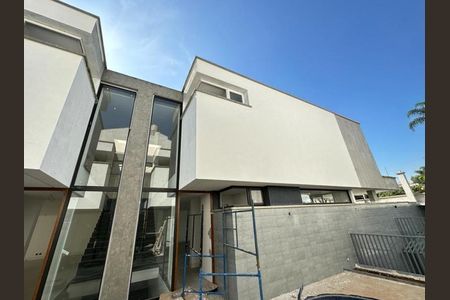 Casa de condomínio à venda com 450m², 4 quartos e 4 vagas