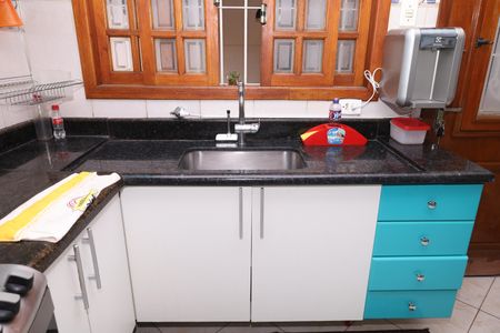 Casa à venda com 242m², 3 quartos e 3 vagasCozinha