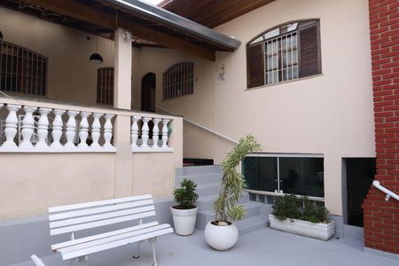 Casa à venda com 242m², 3 quartos e 3 vagasQuintal