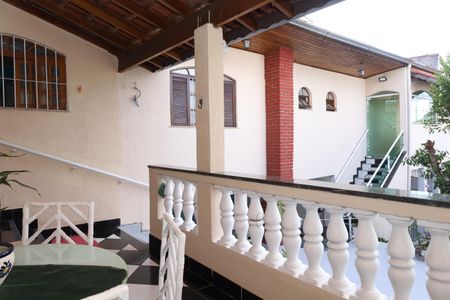 Casa à venda com 242m², 3 quartos e 3 vagasVaranda 