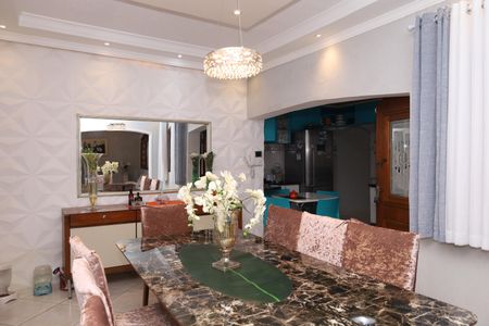 Casa à venda com 242m², 3 quartos e 3 vagasSala de jantar