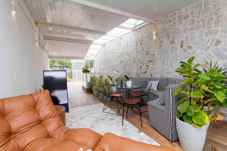 Casa à venda com 230m², 3 quartos e 2 vagas Casa à venda com 230m², 3 quartos e 2 vagasVaranda gourmet