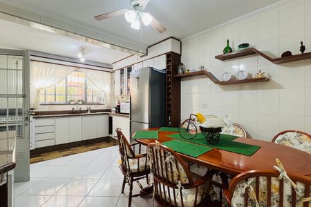 Casa à venda com 170m², 3 quartos e 4 vagasCozinha