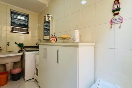 Casa à venda com 170m², 3 quartos e 4 vagasÁrea de Serviço