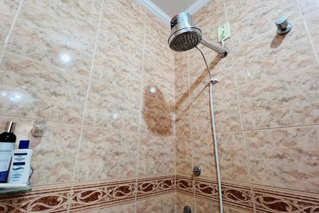 Casa à venda com 170m², 3 quartos e 4 vagasBanheiro da Suíte