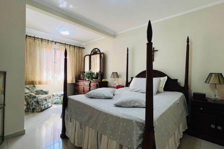 Casa à venda com 170m², 3 quartos e 4 vagasSuíte