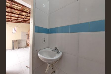 Casa à venda com 210m², 4 quartos e 2 vagas Casa à venda com 210m², 4 quartos e 2 vagasBanheiro na Área de Lazer
