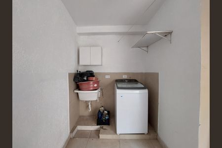 Casa à venda com 210m², 4 quartos e 2 vagas Casa à venda com 210m², 4 quartos e 2 vagasÁrea de Serviço