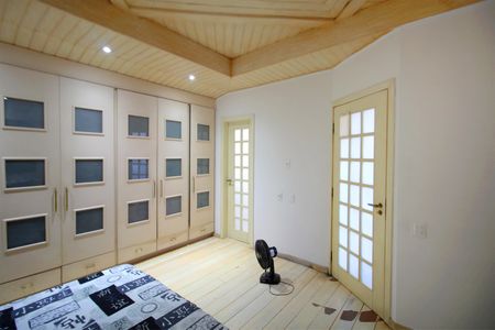 Casa à venda com 800m², 5 quartos e 10 vagasSuite 1