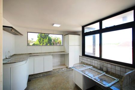 Casa à venda com 800m², 5 quartos e 10 vagasÁrea de Serviço