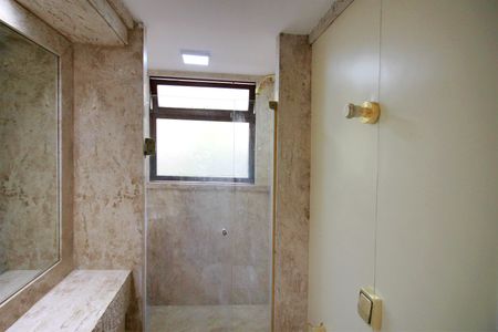 Casa à venda com 800m², 5 quartos e 10 vagasBanheiro