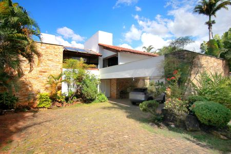 Casa à venda com 800m², 5 quartos e 10 vagasQuintal