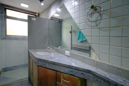 Casa à venda com 800m², 5 quartos e 10 vagasBanheiro da Suíte 3