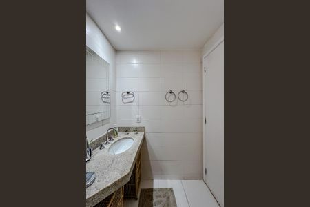 Apartamento para alugar com 137m², 3 quartos e 2 vagasBanheiro da Suíte 1