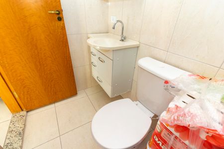 Casa à venda com 84m², 2 quartos e 2 vagasBanheiro da Suíte 1