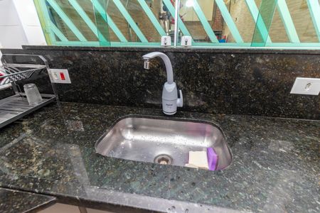 Casa à venda com 84m², 2 quartos e 2 vagasCozinha - Torneira