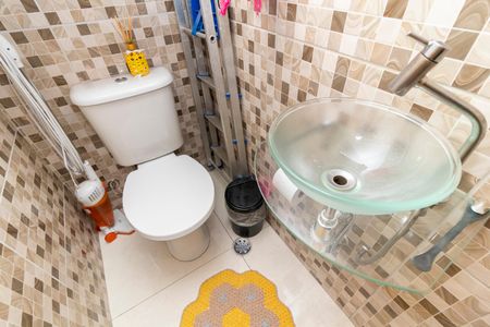 Casa à venda com 84m², 2 quartos e 2 vagasLavabo