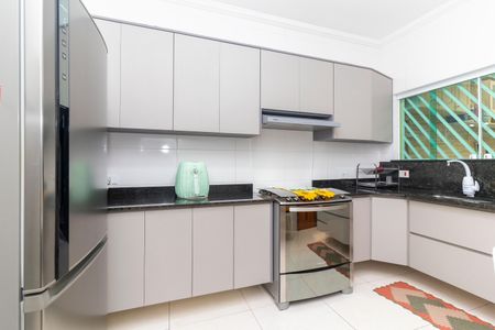 Casa à venda com 84m², 2 quartos e 2 vagasCozinha