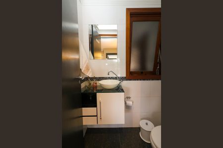 Apartamento à venda com 93m², 2 quartos e 1 vaga Apartamento à venda com 93m², 2 quartos e 1 vagaLavabo
