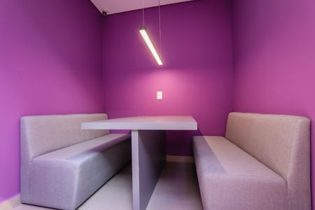Apartamento para alugar com 49m², 2 quartos e 1 vaga Apartamento para alugar com 49m², 2 quartos e 1 vagaÁrea comum - Sala de reunião