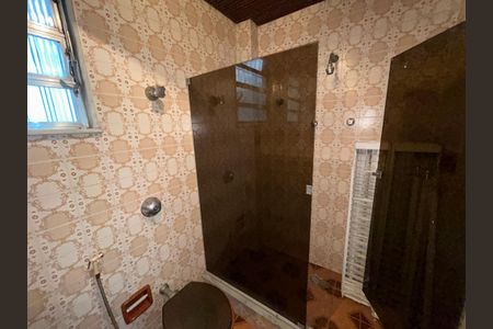 Casa à venda com 259m², 3 quartos e 2 vagasBanheiro da Suíte 2